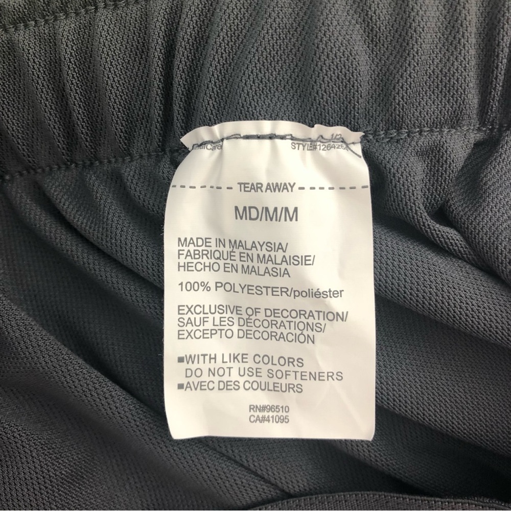 𝅺Under Armour Women's HeatGear Play Up Shorts | Size M - Picture 11 of 12